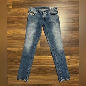 Diesel women’s jeans (size W31L32)